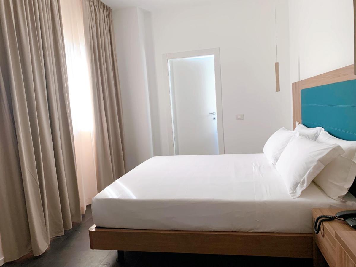 V Hotel アンコーナ エクステリア 写真