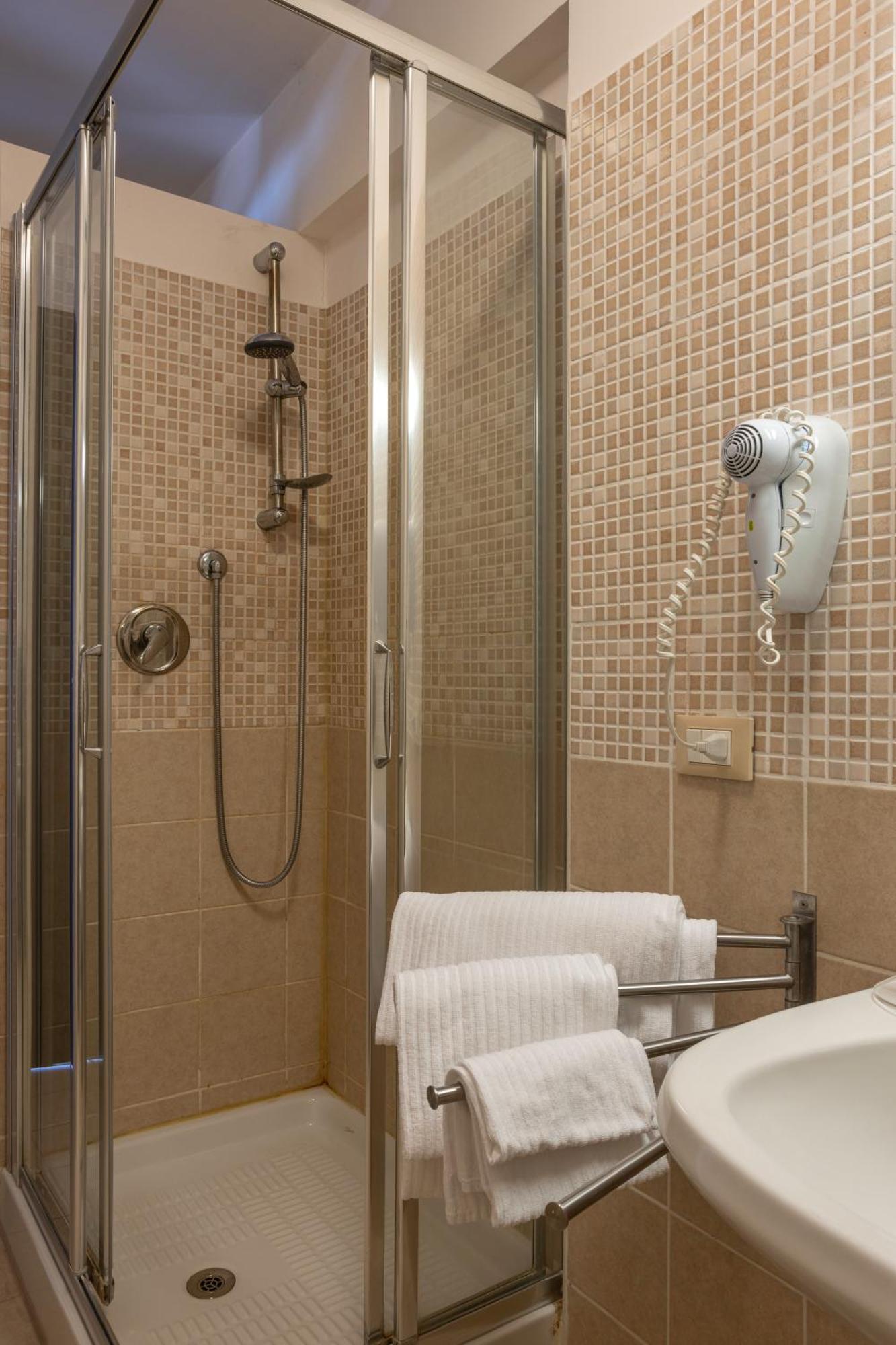 V Hotel アンコーナ 部屋 写真